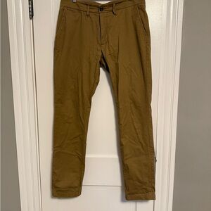 Goodfellow & Co khakis . 34x34 , barely worn